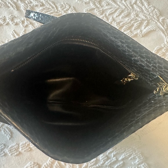 Adorable Salvatore Ferragamo snake skin like black bag! - Picture 8 of 11